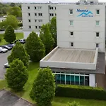 公寓 Aeroport - Piscine Sauna Fitness *