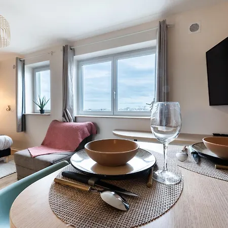 Aeroport - Piscine Sauna Fitness *