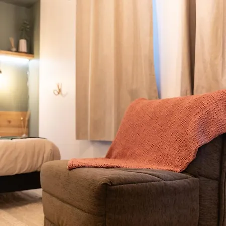 Aeroport - Piscine Sauna Fitness Appartement *